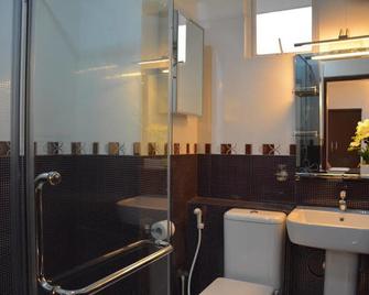 Panoramic Holiday Apartment - Luxury Studio | Nuwara Eliya - Nuwara Eliya - Bathroom