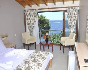 Mola Hotel - Marmara - Yatak Odası