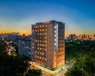 Home Inn Neo Haikou Qilou Old Street People's Park Donghu Road - Haikou - Building