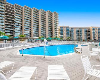 Lovely Sea Colony escape with WiFi, 12 pools, tennis, saunas, & beach access - Bethany Beach - Piscina