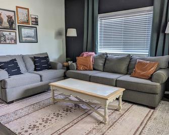 Your Home Away from Home - Payette - Sala de estar