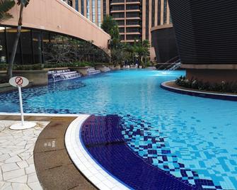 KL Apartment Suites at Times Square - Kuala Lumpur - Piscina