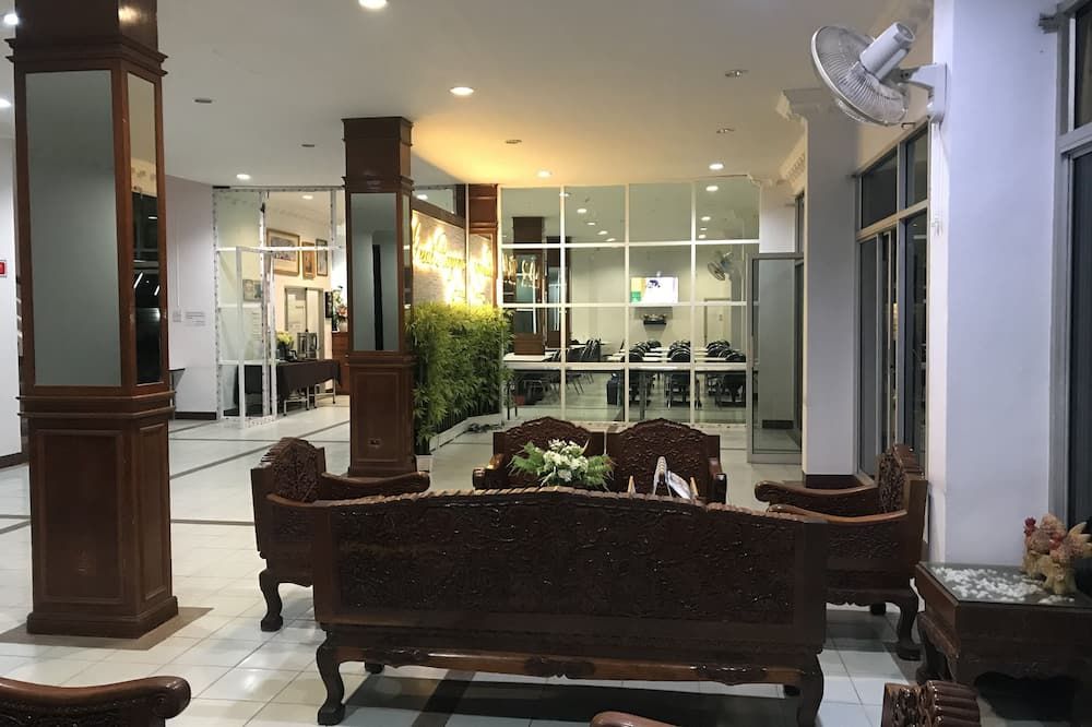 ذا غريت رايونغ هوتيل