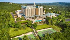 Chateau On The Lake Resort Spa And Convention Center - Branson - Building