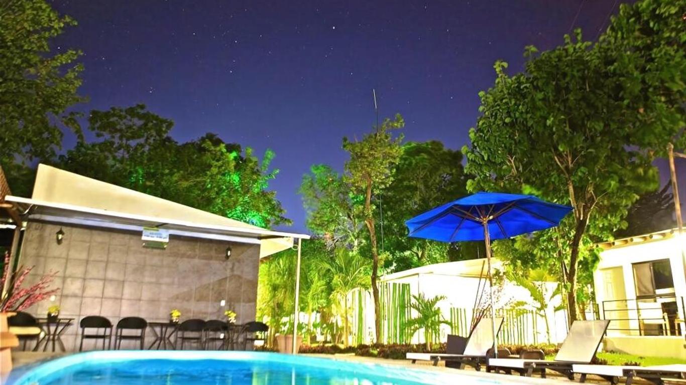 Hotel Villas Bambu