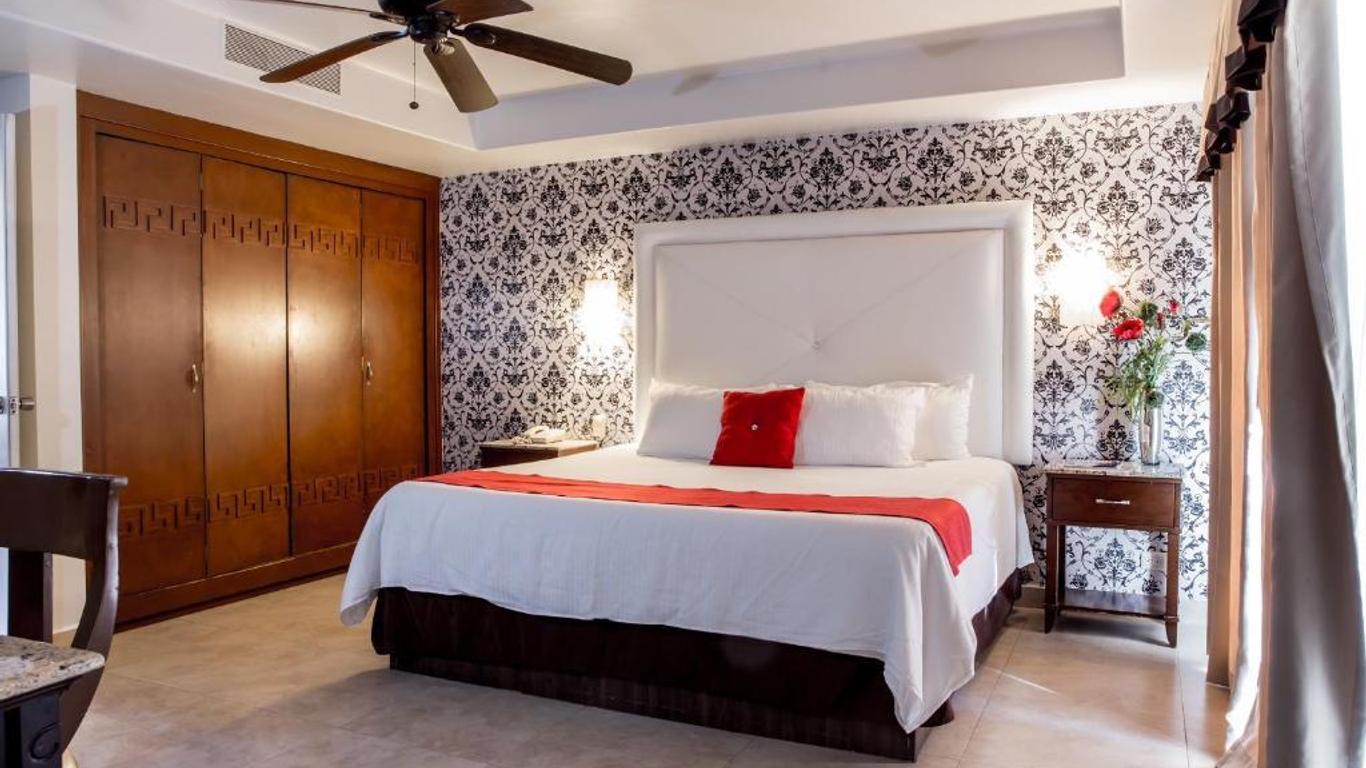 Hotel Santorian
