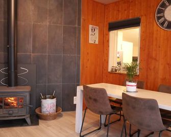 Le chalet du lac - Treignac - Dining room