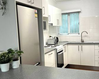 Modern 2br in Highgate Hill Near Brisbane Cbd - Brisbane - Küche