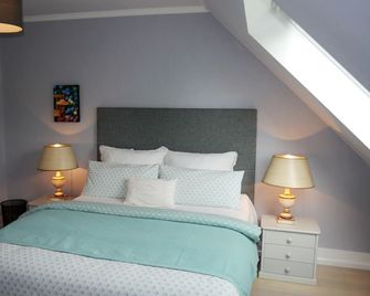 Landhaus Sonnenhut B&B - Scharbeutz - Bedroom