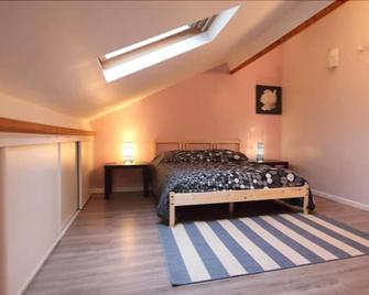 La Maison Tourangelle - Tours - Schlafzimmer