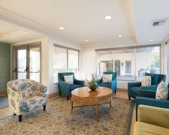 Sandpiper Lodge - Santa Barbara - Living room