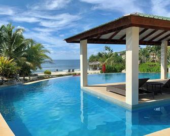 Nasama Resort - פורט וילה - בריכה