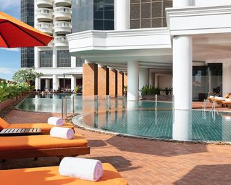 lebua at State Tower - SHA Plus - בנגקוק - בריכה