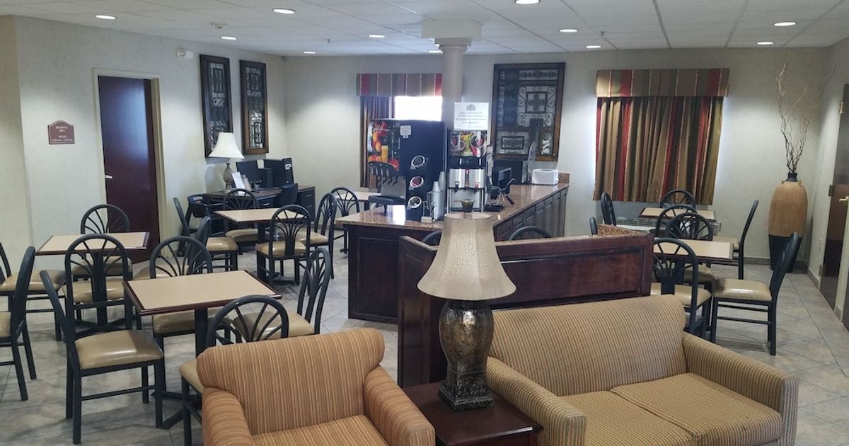 Hometown Hotel Bryant à partir de 58 €. Hôtels à Bryant KAYAK