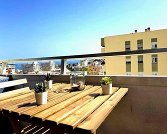 Bellevue Sea View Apartment By Namaste Elite - Torremolinos - Balcone