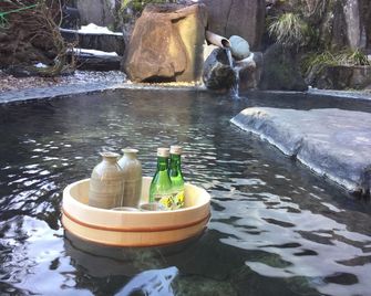 Uonuma no Kakure Onsen Kutsurogi-an - Minamiuonuma