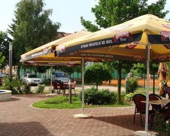 Hotel Delminium - Sarajevo - Patio