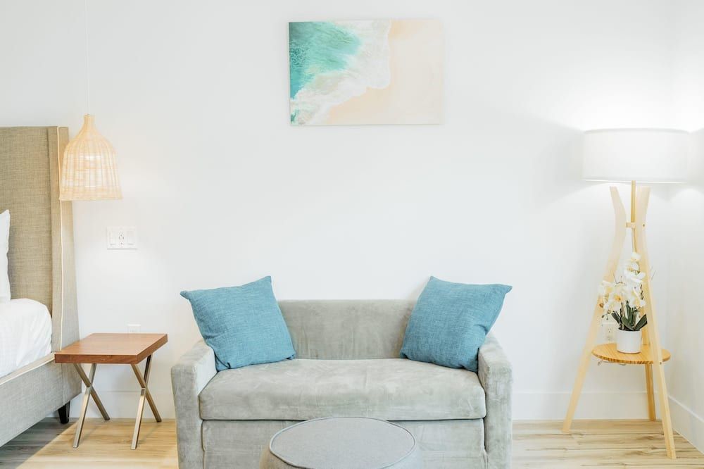 Sks - Superior Room, 1 King Bed With Sofa Bed, Non Smoking - לונג ביץ' - סלון