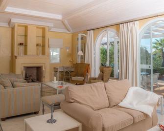 Resort Villas Andalucia - Benalup-Casas Viejas - Living room