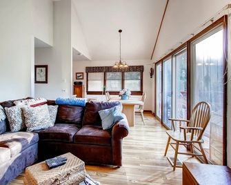 Sweet Life in Pittsfield - Pittsfield - Sala de estar