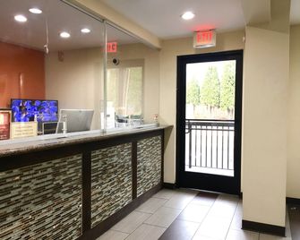Red Carpet Inn - New Brunswick - New Brunswick - Front desk