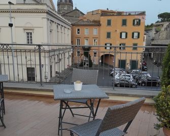 Palazzo Verdi Holiday Viterbo - Viterbo - Balkong