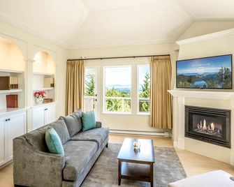 Villa Eyrie Resort - Malahat - Salon