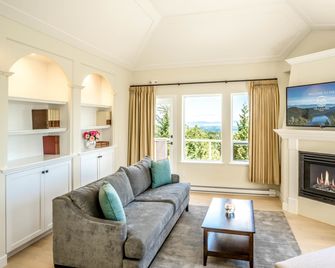 Villa Eyrie Resort - מלהאט - סלון