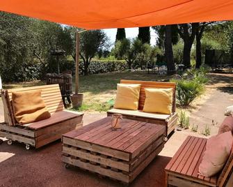 Housing 130 m2 in Mediterranean Villa with nice garden - Mouans-Sartoux - Patio