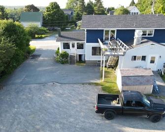 Harbor Heights - Winter Harbor - Building