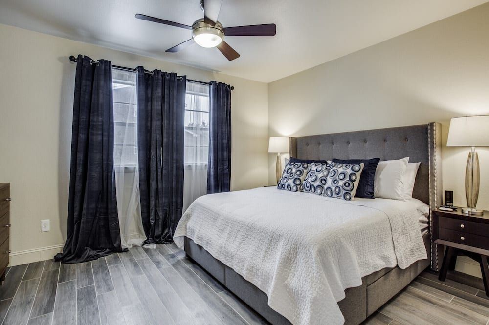 Stylish Condo Near Smu, Northpark & Greenville Ave With Pool - דאלאס - חדר שינה