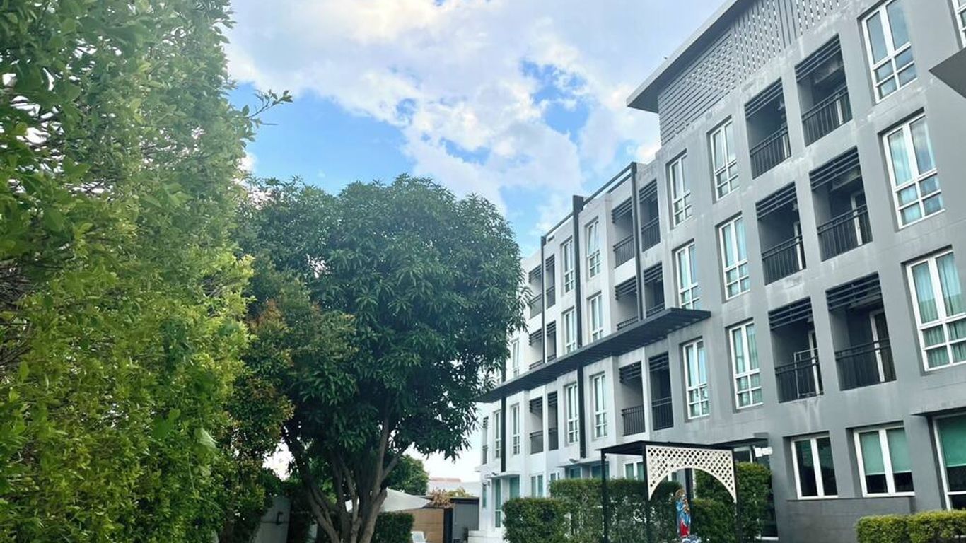 Crystal Suites Suvarnabhumi Airport