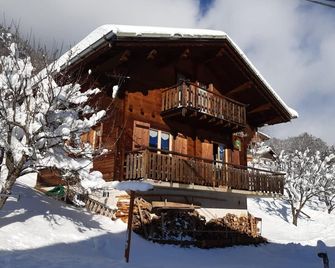 Savoyard nest with Mont Blanc view - Flumet - Bâtiment
