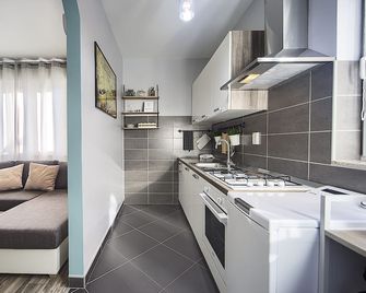 Apartments Korado - Pula - Kitchen