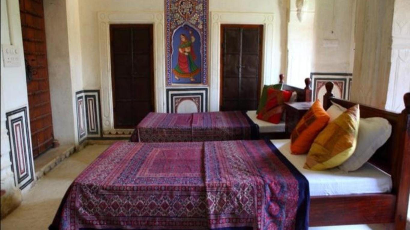 Hotel Ramgarh Fresco