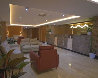 Siddhartha Hotel Damauli - Bandipur - Lobby