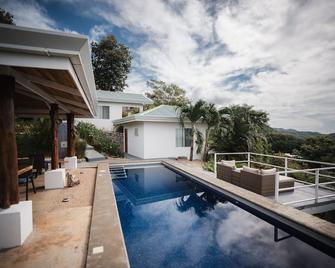 Lodge Las Estrellas de Samara - Sámara - Pool