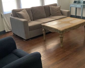 Cozy three bedroom house in scenic Rusk. - Rusk - Sala de estar