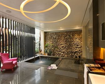 Mulan Motel - Taichung City