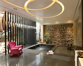 Mulan Motel - Taichung