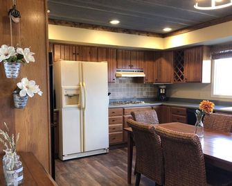 Serenity Heights - Peaceful Country Acres with beautiful view in every direction - Osceola - Kuchyň