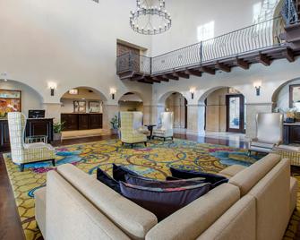 Omni Rancho Las Palmas Resort & Spa - Rancho Mirage - Living room