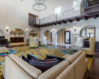 Omni Rancho Las Palmas Resort & Spa - Rancho Mirage - Living room