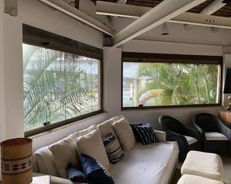 Cozy house with infinity pool in Joá. - Rio de Janeiro