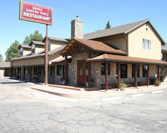 برايس كانيون باينز - بريس - مبنى