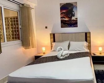Touraco Suite Hotel Business - Mbour