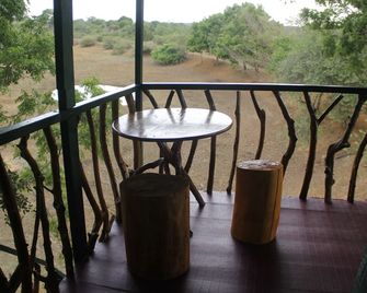 Thumbaya Resort Yala - Tissamaharama - Balcón