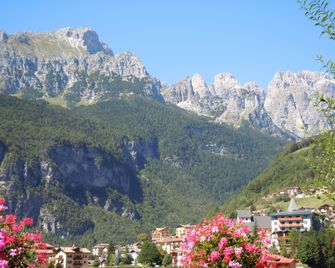 Feeling Hotel Fontanella - Molveno - Utsikt