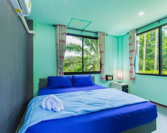 Neenlawat Riverside - Tha Kham