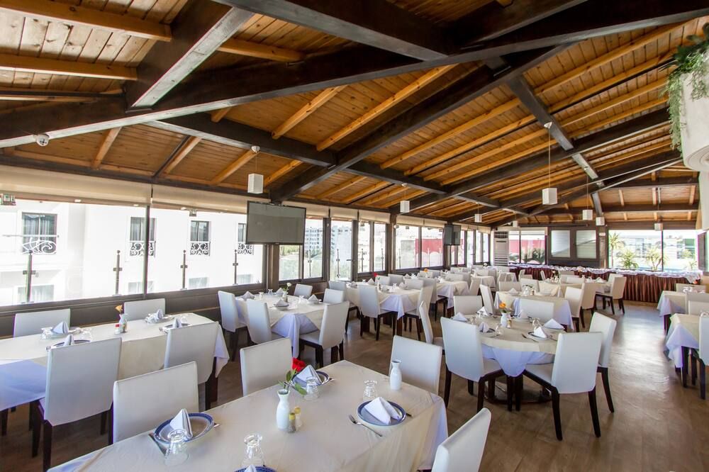 Zahrat Al Jabal - פז - מסעדה